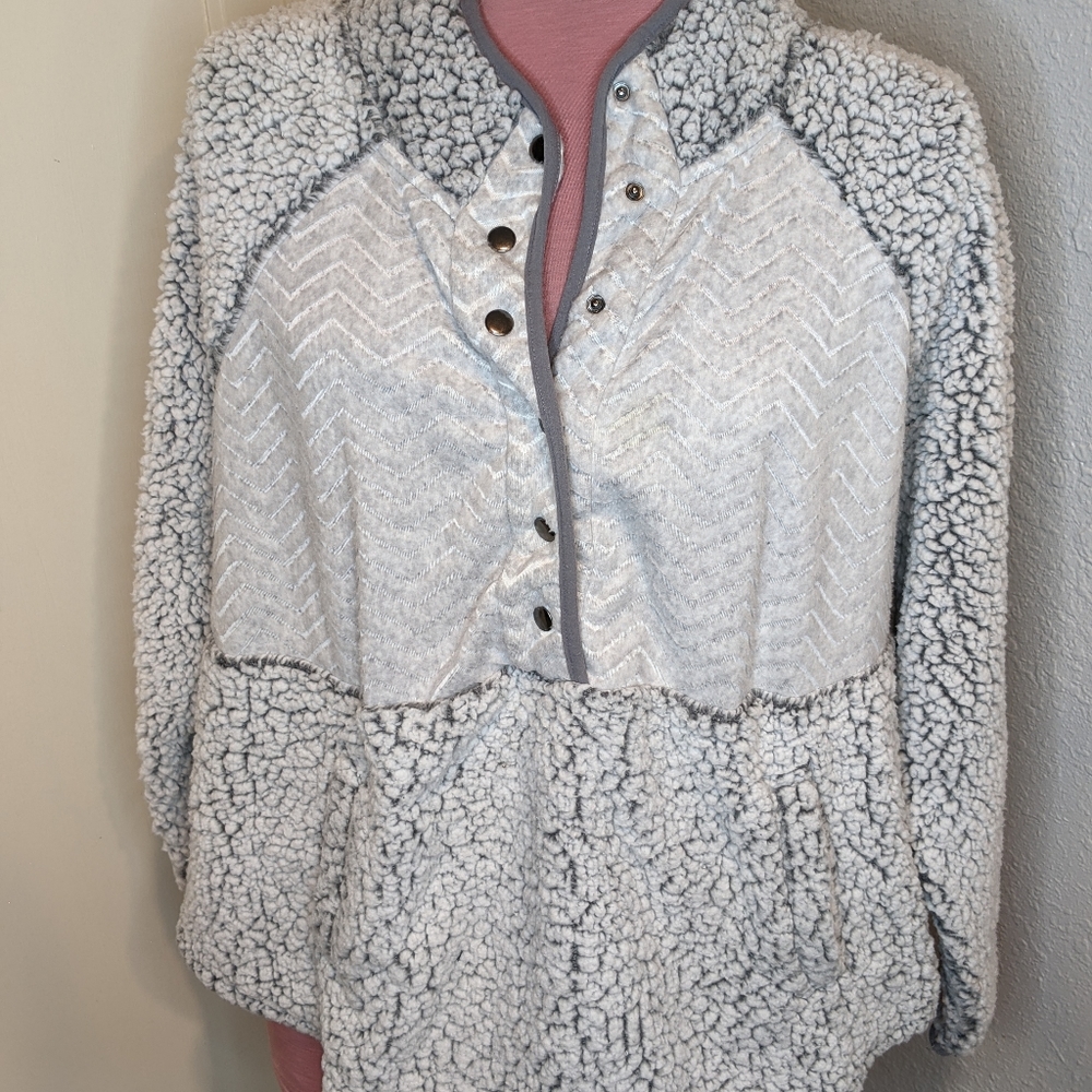 Women's Sherpa sweatshirt